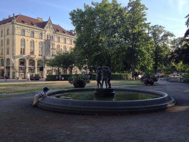 1702_1.jpg